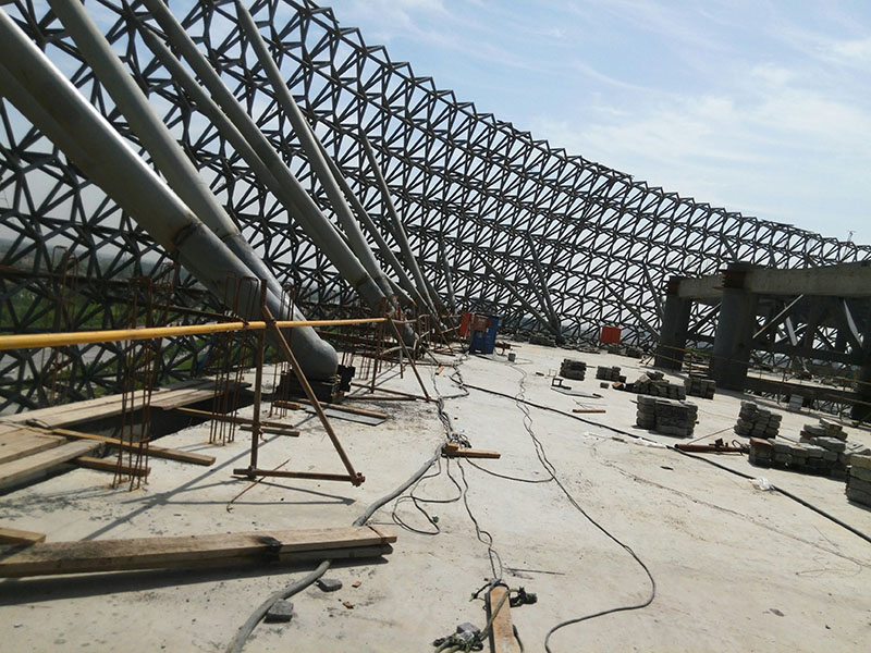 ���̰���